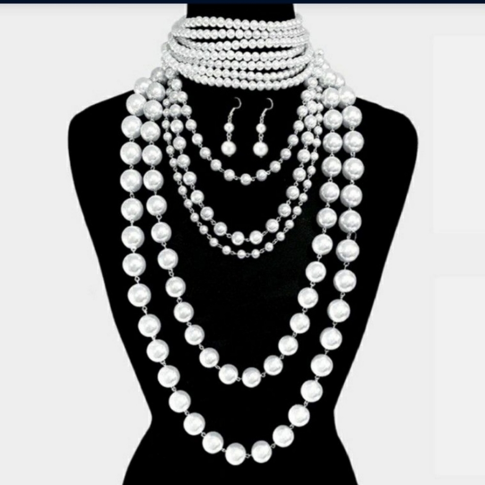 2 piece Statement Necklace with earrings